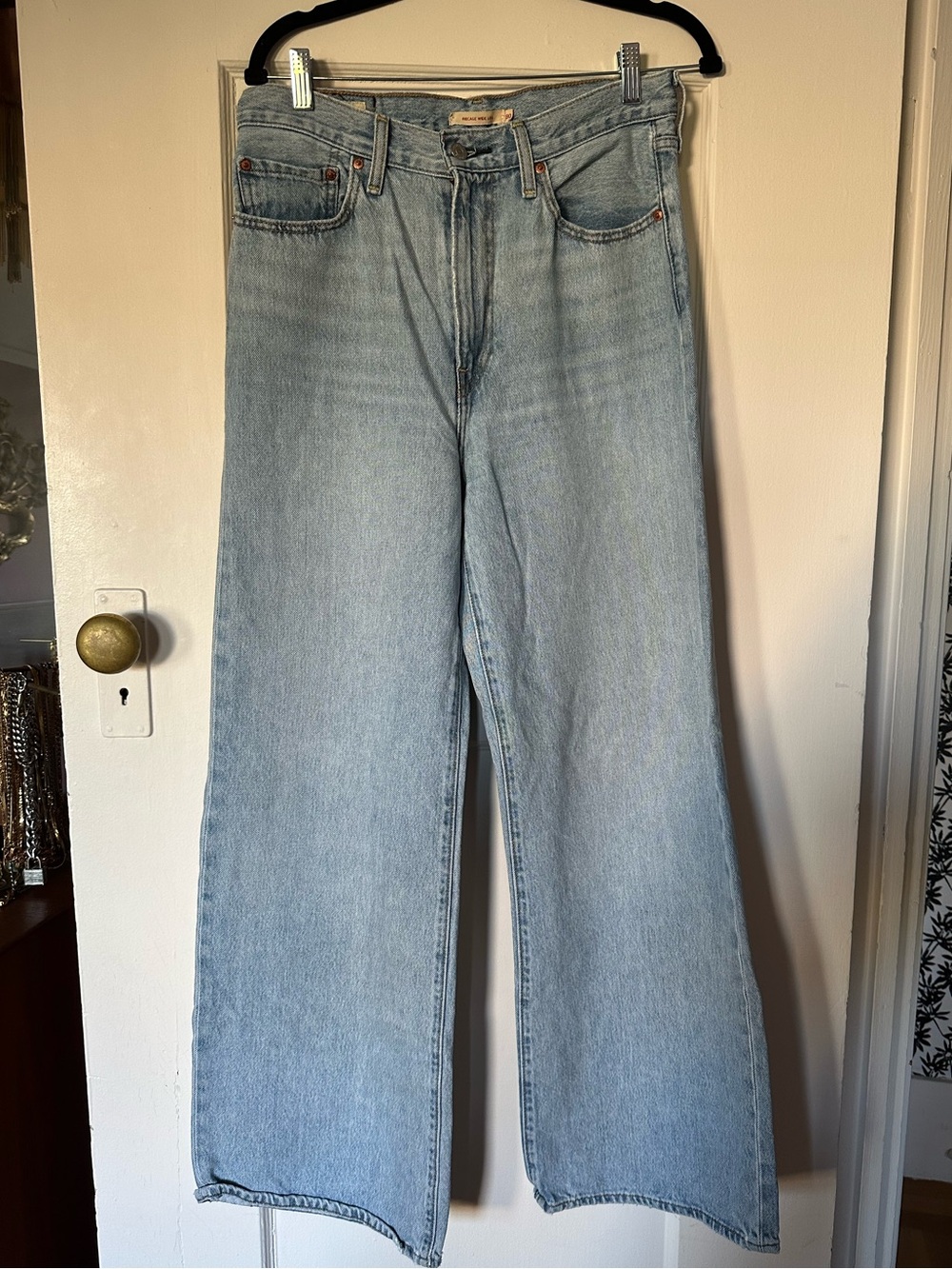 Levi’s Ribcage High Rise Wide Leg Jeans - Medium Light Wash - Picture 5 of 8